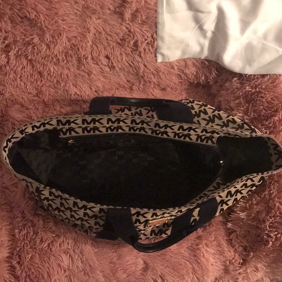 OMG HOW CUTE IS THIS!!! - Picture 3 of 4